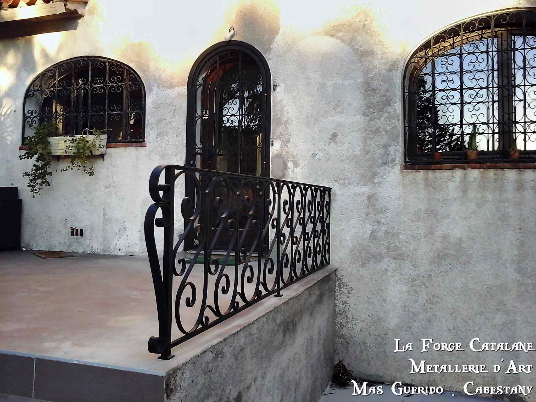 garde corps remplissage volutes trail chaud forge catalane 2.jpg